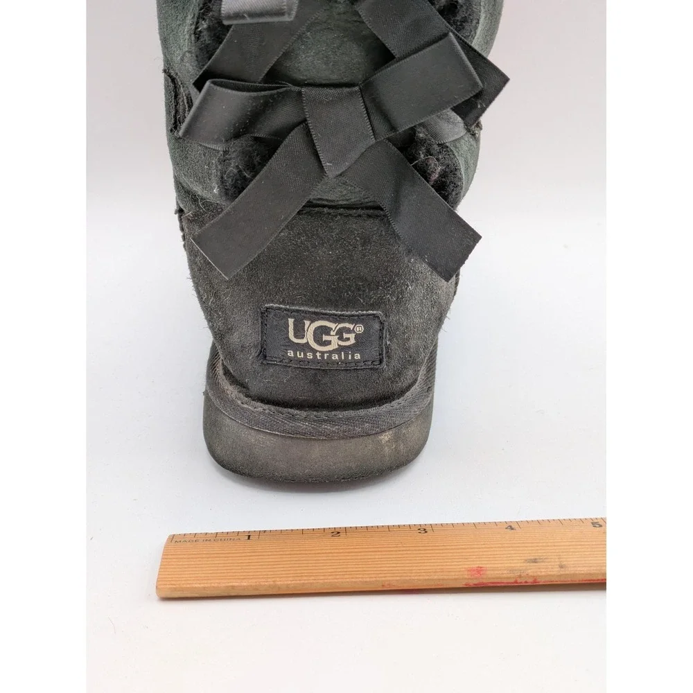UGG Australia Bailey Bow Boots Womens 6 Gray Sheepskin Suede Winter